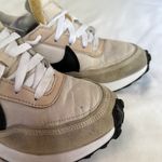 Nike Tennis Shoes  Photo 3