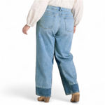 Universal Threads Women's Mid-Rise 90's Baggy Denim Jeans - Universal Thread™ Size 30 (4-5X) NWT The Women's Mid-Rise 90's Baggy Denim Jeans by Universal Thread in size 30 (4-5X) offers a comfortable and stylish fit for plus-size women. These straight-leg jeans in a classic blue denim color are perfect for those looking for a retro-inspired look with a modern twist. The baggy fit and mid-rise waist give a relaxed and effortless feel, while the denim fabric ensures durability and timeless style. Perfect for achieving that classic 90's vibe in any outfit. Photo 2