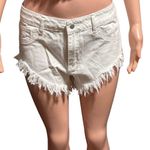 SheIn women’s white denim frayed hem shorts M/30 Photo 0