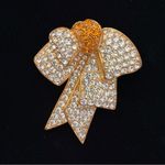 Vintage 90’s Jackie Orr Crystal Bow Tie Brooch Gold Photo 1