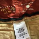 Mountain Hardwear Khaki Shorts Womens Size 2 Photo 4