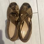 CAbi Olive Brown Block Heel Sandals Crushed Velvet Sz 8.5 Boho Retro Romantic Photo 5