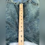 SheIn  Acid Wash Chain Jeans Photo 9