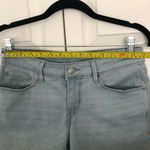 Levi's Levi’s Denim Light Wash Mid Length Raw Hem Shorts Size 27 Photo 8