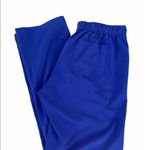 Vera Bradley  size medium medical RN/LPN/ nurses scrubs Photo 1