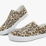Womens Laceless Sneaker shoes, Low top Elastic Straps sneakers, cheetah print Brown Size 6 Photo 0