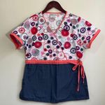 Uniform Advantage  Women’s Scrub Top Size XS Photo 0