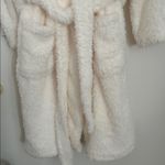 New Women’s Ulta Beauty Fuzzy Fleece Robe Cream/Ivory size Large/XL White Photo 4