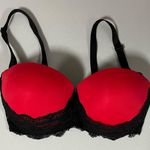 Red Black Lace Push Photo 0