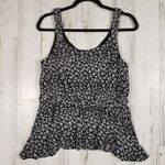 Everleigh NWT Sleeveless Black White Floral Sharkbite Tank Top Size Medium Photo 5