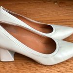 Gentle Souls by Kenneth Cole Dionne Pointed Toe Slip On Pumps Stone Women's 7.5M Photo 6