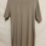 Exclusively Misook Shirt Sleeve‎ Rayon/Acrylic/Polyester Blend Shirt Size Small Tan Photo 0