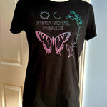 Aeropostale  Find Your Peace Butterfly Graphic Tee Black Juniors Large Fits Small Photo 0