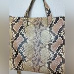 Madewell  NWT Women’s The ZiP Transport Crossbody Snake‎ Embossed Leather Edition Photo 5