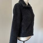 Billabong cozy days black sherpa jacket in a size large Photo 3