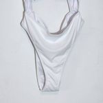 Meyeeka White One Photo 1