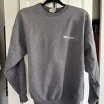 Champion Crewneck Photo 0