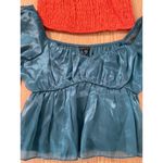 B98 New Women’s Bundle of 2 Crop Tops Size Medium Green Photo 2