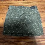 American Eagle Womens  camo skirt size 4 Photo 1