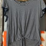 Kim And Cami  Shirt Photo 0