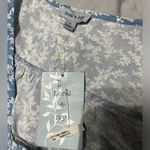 NWT Floral & Ivy Blue Floral Blouse Size Medium Photo 3
