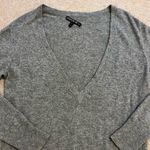 Lafayette 148  Cashmere V-Neck Sweater Size Small Gray Pullover Jumper Photo 2
