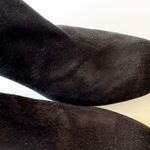 Stuart Weitzman Black Suede Curved Heel Ankle Bootie Size 8.5 Narrow Quiet Luxe Photo 9