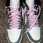 Nike Jordan Nike Air Jordan 1 Mid Photo 1