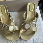 Reaction Kenneth Cole Card Glam Wedge Sandals Thong Embellished Gold Size 9 Photo 0