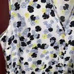 Ann Taylor  Floral‎ Top | Petite large Photo 1
