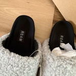 Anthropologie ROAM Cozy Fuzzy Slide Sandals in Black and Light Gray Size 7 Photo 3