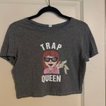 "Trap Queen" Funny Graphic Crop Top Gray Size M Photo 0