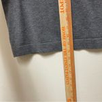 August Silk Gray Knit Sleeveless Top Tank Shirt
Fitted Office Scalloped Neckline Photo 6