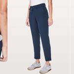 Lululemon On The Fly Pant *Woven 28"
True Navy Photo 1