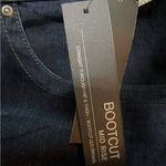 Apt. 9  Bootcut Mid-Rise Women’s Size 24W Short, Dark Wash, Button Pockets Photo 5