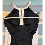 Chic BMJL Black & White One Photo 5