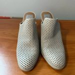 Dolce Vita Kenley Mule Beige Cream Perforated Suede Pointed‎ Toe Heels Shoes 8.5 Tan Photo 1