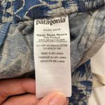 Patagonia Island Hemp Baggies 3” Inseam Size Medium Blue Floral Photo 4