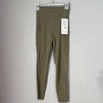 Lululemon Fast & Free HR Tight 25” Light size 6 in bay leaf Photo 2