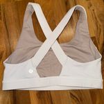 Lululemon sports bra mesh cross cross-racer back size 8 athletic sports workout Photo 1