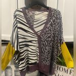 Cecico  Modern Top/Sweater animal Print size S Photo 1