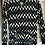 Vera Bradley  Black and White Patterned Men's Sweater Photo 0