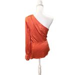 Cinq a Sept One Photo 2