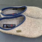 🚫SOLD🚫Haflinger Wool Slip On Shoes Size 39 Blue Photo 0