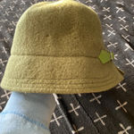 None Vintage green wool hat with gold brooches Photo 4