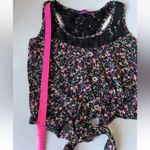 julie's closet Julie’s Closet Women’s Crop Top Size Small Front Tie Photo 5