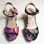 Betsey Johnson  Colorful Floral Wood Platform Dress Sandals Size 8 PENN Photo 1