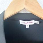 Good American Strong Shoulder Scuba Crop Tee in Black Photo 2