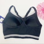 Champion  The Infinity Everyday Shape Logo Athletic Sports Bra: Black Photo 3