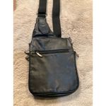Travelon  Leather Anti Theft Sling Bag‎ Black Purse Expandable Crossbody Photo 1